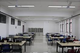 说明: E:/鼎利学院实验室/402：电磁学综合实验室/IMG_3922.JPGIMG_3922