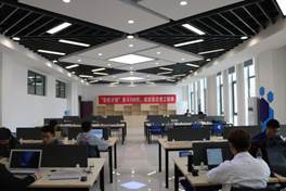 说明: E:/鼎利学院实验室/108：移动通信项目仿真实训室/IMG_4340.JPGIMG_4340