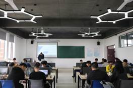 说明: E:/鼎利学院实验室/210：智能路由应用开发实训室/IMG_4386.JPGIMG_4386
